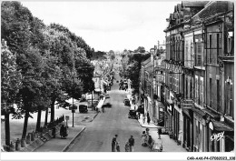 CAR-AAKP4-85-0403 - FONTENAY-LE-COMTE - Rue Georges Clémenceau Et Rue De La République - Fontenay Le Comte