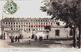 CPA FALAISE - CALVADOS - CASERNE DUMONT D'URVILLE - Falaise