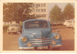 Photographie . Moi10264 .a Identifié Voiture 2ch Cocinelle Citroen Peugeot Renault  .13 X 9 Cm. - Coches