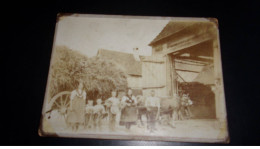 Photographie Sur Carton  . 2moi10440.1900 Environs.grossmutter Vater Erzmiche Hans.ferme.12 X 09 Cm. - Stereoscopic