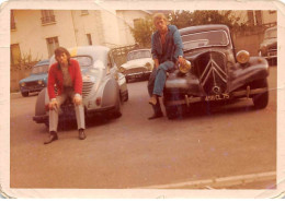 Photographie . Moi10267 .a Identifié Voiture 2ch Cocinelle Citroen Peugeot Renault  .13 X 9 Cm.etat - Automobiles