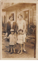 Carte Photo à Localiser - N°86678 - Deux Femmes Avec Deux Fillettes - Ponty ??? - Carte Photo - To Identify