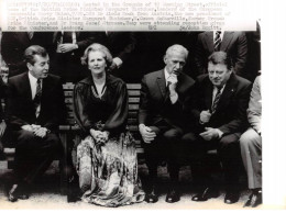 Photo De Presse.AM21210.24x18 Cm Environ.Londres 1979.M Thatcher.A Mock.M Couve DeMurville.F Josef Strauss - Personas Identificadas