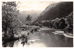 Photographie . Moi10175 . Tahiti? La Reunion?  .15 X 11 Cm. - Lieux