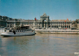 Navigation Sailing Vessels & Boats Themed Postcard Portugal Colorido Lisbon Commerge Square - Voiliers