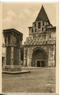 CPA -  MOISSAC - EGLISE ABBATIALE - FACADE SUD ET MONUMENT AUX MORTS - Moissac