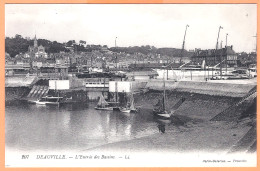 CPA - CALVADOS - TROUVILLE SUR MER - L'ENTRÉE DES BASSINS - Petits Voiliers - Trouville