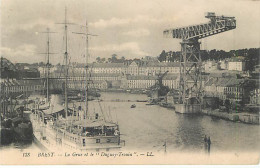 BREST - La Grue Et Le "Duguay-Trouin" - LL 138 - En état  - Brest