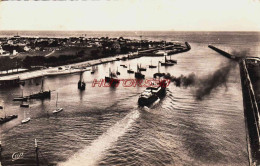 CPSM OUISTREHAM - CALVADOS - NAVIRES SORTANT DU CANAL - Ouistreham