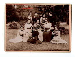 PHOTO ORIGINALE XIXe- GROUPE De JEUNES FEMMES- (Dim. : 18,6 X 13,5 Cm) - Old (before 1900)