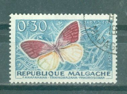 MADAGASCAR - N°341 Oblitéré. Papillons Et Culture. - Schmetterlinge