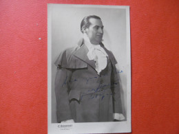 Artiste - Comédien - Opéra - Théatre - Cinéma - Vedette -  Photo Dédicacée De ? ? - Signed Photographs