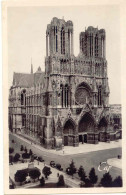 CPSM - REIMS - LA CATHEDRALE (PETITE ANIMATION) CARTE ECRITE EN 1947 - Reims