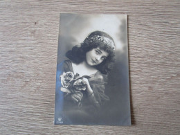 CPA PHOTO GRETA REINWALD  FOULARD CHEVEUX VOILE EPAULE - Portraits