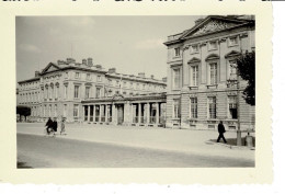 Ref 1 - Photo + Négatif :  COMPIEGNE Le Palais - France  . - Europe