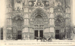 CPA -TOURS - CATHEDRALE ST GATIEN - LES PORTES D'ENTREE (FACADE PRINCIPALE) - Tours