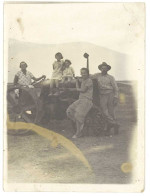 Photo Groupe De Personnes & Tracteur, Vers 1920 - Métiers