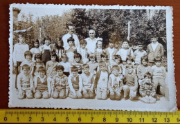 #14  Photo Noir Et Blanc Garçon Fille Photo D’école Photo De Groupe / Boy Girl School Photo Group Photo - Personnes Anonymes