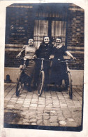 Carte Photo - Cyclisme - Velo - Belgique -  3 Vrouwelijke Wielrenners - 3 Femmes Cyclistes - Wielrennen