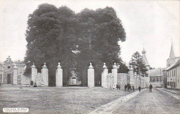 BIOUL ( Anhée )  - Le Chateau  - Entrée Coté Du Village - Anhee