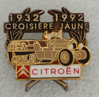 Pin's Citroën Croisière Jaune. Arthus Bertrand Paris - Citroën