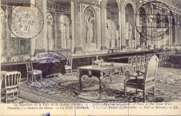 CPA - VERSAILLES - SIGNATURE DE LA PAIX DE LA GRANDE GUERRE - LA TABLE HISTORIQUE (VOIR CACHETS) - Versailles (Château)