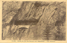 CPA - ROUTE DU COL DES ROCHES AUX BRENETS - LES TUNNELS - Altri & Non Classificati