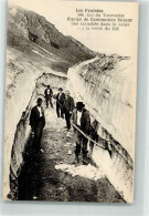 39786306 - Arbeiter Legen Einen Weg Durch Eis Und Schnee Auf Den Col Du Tourmalet Frei - Andere & Zonder Classificatie