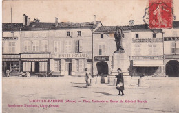 XU Nw-(55) LIGNY EN BARROIS - PLACE NATIONALE ET STATUE DU GENERAL BARROIS - ANIMATION - COMMERCES - Ligny En Barrois