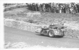 COURSE DE SIDE CAR AVEC PILOTES MOTOS PHOTO DE PRESSE ORIGINALE 14 X 9 CM - Deportes