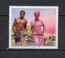 BURKINA FASO  N° 690    NEUF SANS CHARNIERE  COTE  1.00€  TRAIN POSSEURS DE RAILS - Burkina Faso (1984-...)