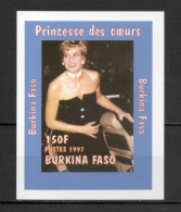 BURKINA FASO  N° 1005 PETIT FEUILLET NON DENTELE     NEUF SANS CHARNIERE  COTE  ? €  LADY DIANA - Burkina Faso (1984-...)