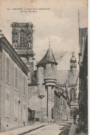 ZA 26-(58) NEVERS - LA RUE DE LA CATHEDRALE ( VIEUX NEVERS ) - 2 SCANS - Nevers