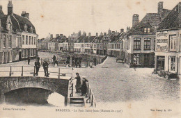 Z+ 1-(59) BERGUES - LE PONT SAINT JEAN - ANIMATION - COMMERCE PEINTURE , VITRERIE - 2 SCANS - Bergues