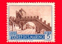 SAN MARINO - Usato - 1955 - Vedute Di San Marino - Arco Della Murata Nuova - 5 L. - Usados