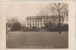 Z++ 8-(79) ST MAIXENT - ECOLE MILITAIRE - LE ROND POINT - CARTE PHOTO LACAZE , ST MAIXENT - 2 SCANS - Saint Maixent L'Ecole