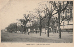 Z++ 27-(94) CHAMPIGNY - LA PLACE DU MARCHE  - CAFE DU COMMERCE - 2 SCANS - Champigny Sur Marne