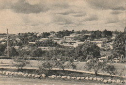 Z++ 31- YAOUNDE ( CAMEROUN ) - VUE GENERALE - EDIT. FOURNIER , YAOUNDE - 2 SCANS - Kameroen