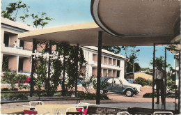 Z++ 31- YAOUNDE ( CAMEROUN ) - LES RELAIS AERIENS  - AUTOMOBILE 2 CV - CARTE COULEURS - 2 SCANS - Kamerun