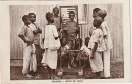 Z++ 32-( GABON ) - LECON DE CALCUL - ECOLIERS - 2 SCANS - Gabun