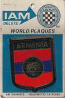 Z++ Nw- ( ARMENIA ) - WORLD PLAQUES - IAM DELUXE - PLAQUE AUTOMOBILE ADHESIVE SUR SUPPORT CARTONNE - Transporte