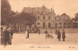 VITRE - Place De La Gare - Très Bon état - Vitre