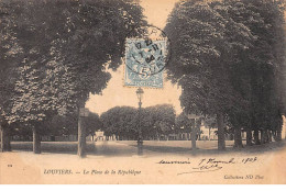 LOUVIERS - La Place De La République - Très Bon état - Louviers