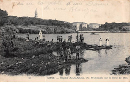 GIENS - Hôpital Renée Sabran - En Promenade Sur Le Bord De Mer - Très Bon état - Gien