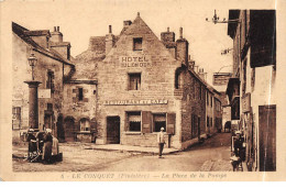 LE CONQUET - La Place De La Pompe - Très Bon état - Le Conquet