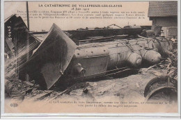 VILLEPREUX LES CLAYES : 18 Juin 1910 - La Locomotive Du Train Tamponneur, Comme Une épave Informe - Très Bon état - Villepreux