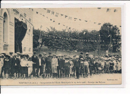 VOUVRAY : Inauguration De L'Ecole Municipale Le 23 Août 1908, Cortège Des Enfants - Très Bon état - Vouvray