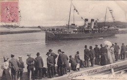 ZA Nw-(62) CALAIS - " THE QUEEN " DANS L'AVANT PORT - Calais