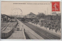 ROSNY SOUS BOIS : Arrivée En Gare Du Train  De 7h20 - Très Bon état - Rosny Sous Bois