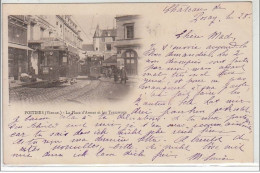 POITIERS : La Place D'Armes Et Les Tramways - Très Bon état - Poitiers